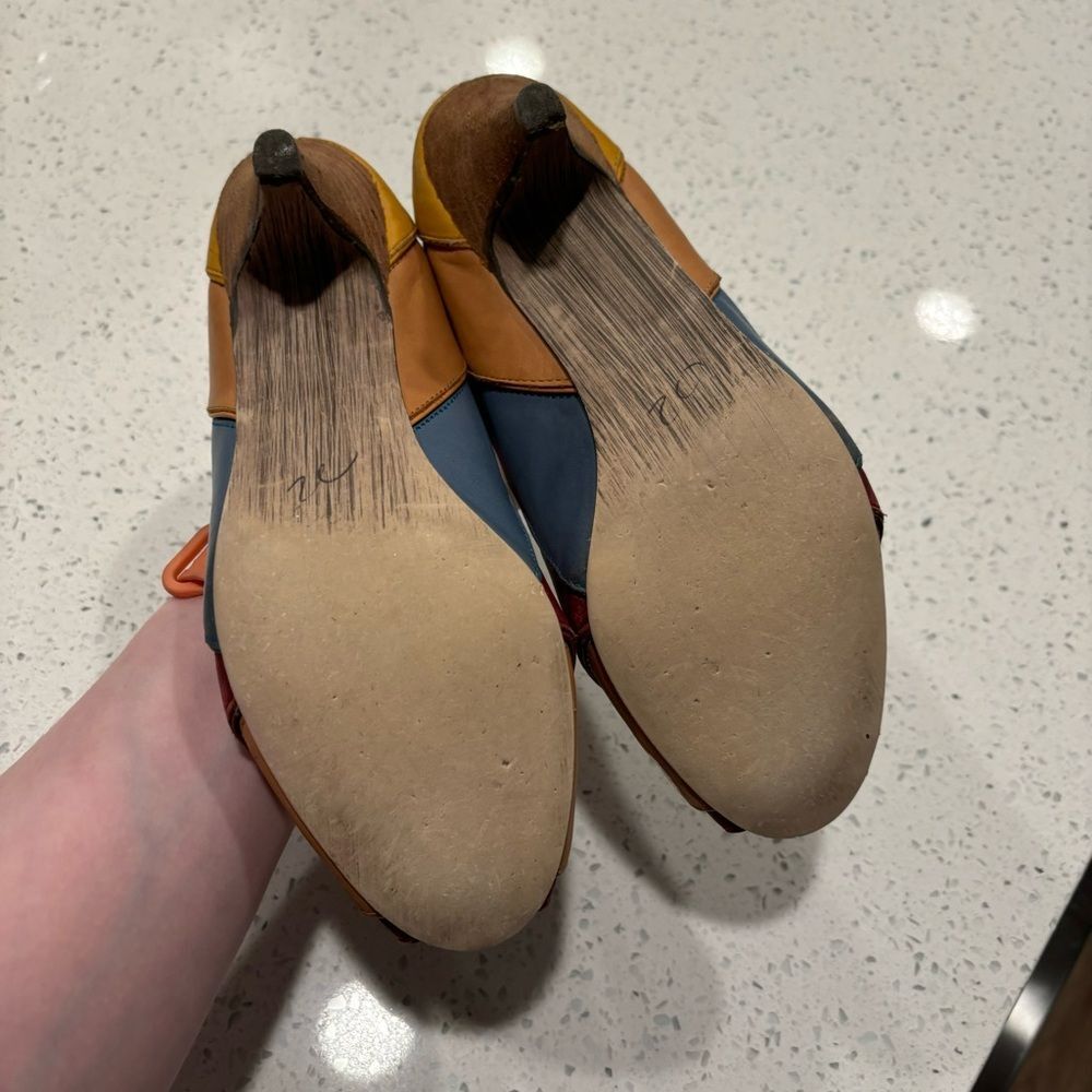Steve Madden Sallsa Multicolor Leather Pumps Peep Toe Red Yellow Blue Size 6.5 - Picture 9 of 11
